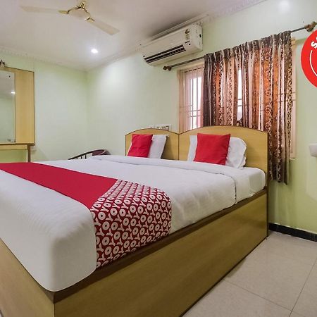 Oyo 70841 Hotel Anjali Residency Velur Eksteriør billede