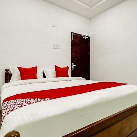 Oyo 70841 Hotel Anjali Residency Velur Eksteriør billede