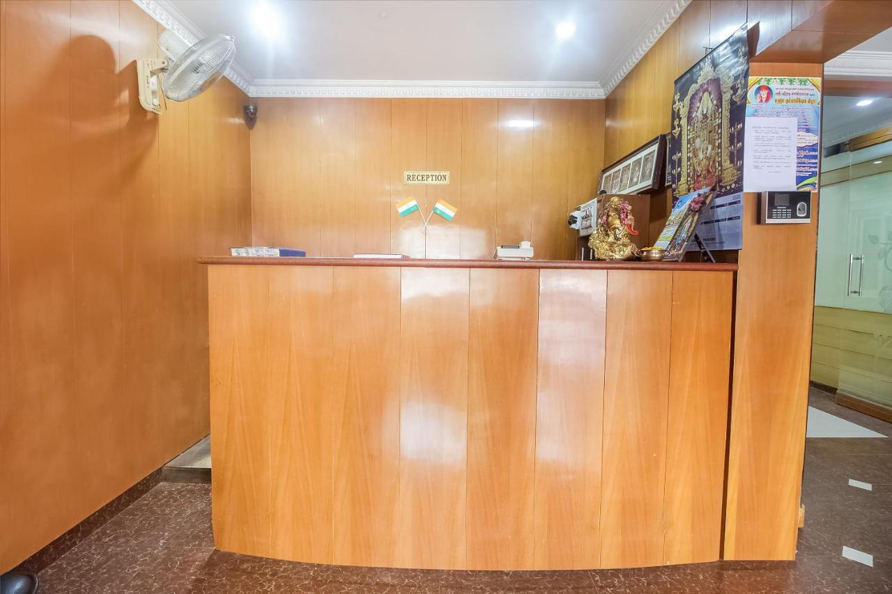 Oyo 70841 Hotel Anjali Residency Velur Eksteriør billede