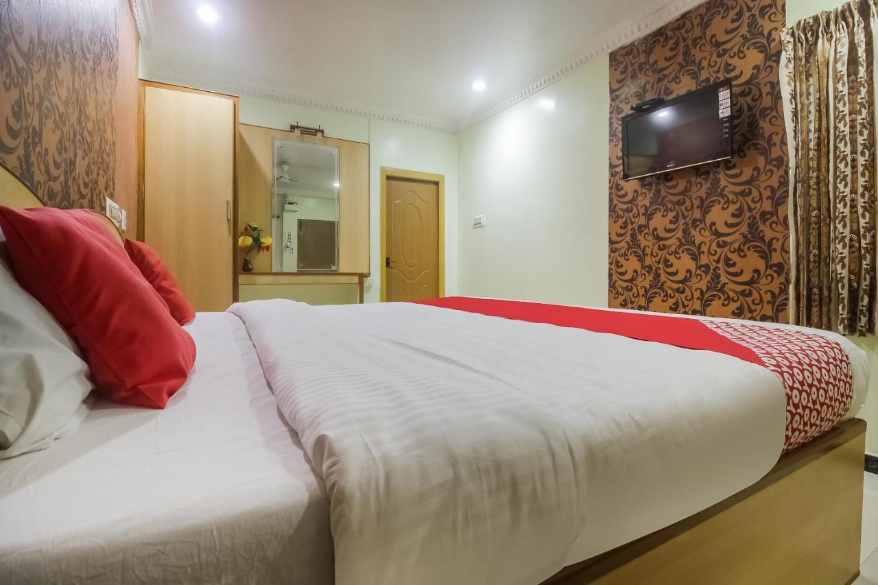 Oyo 70841 Hotel Anjali Residency Velur Eksteriør billede