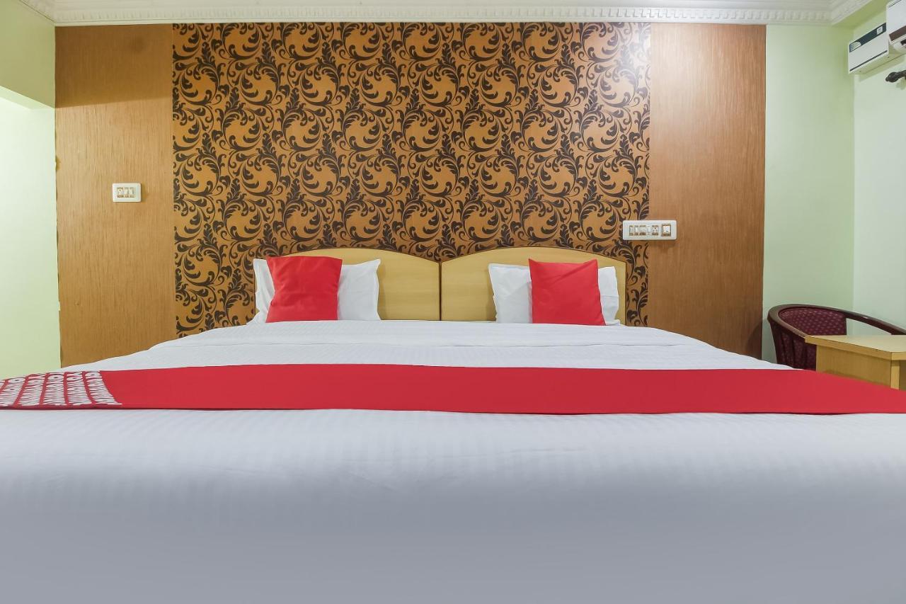 Oyo 70841 Hotel Anjali Residency Velur Eksteriør billede