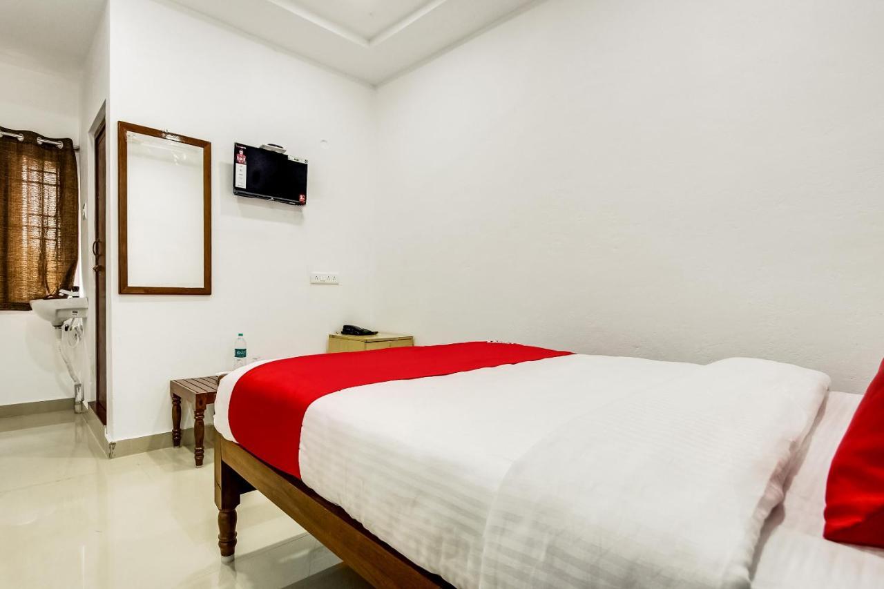 Oyo 70841 Hotel Anjali Residency Velur Eksteriør billede