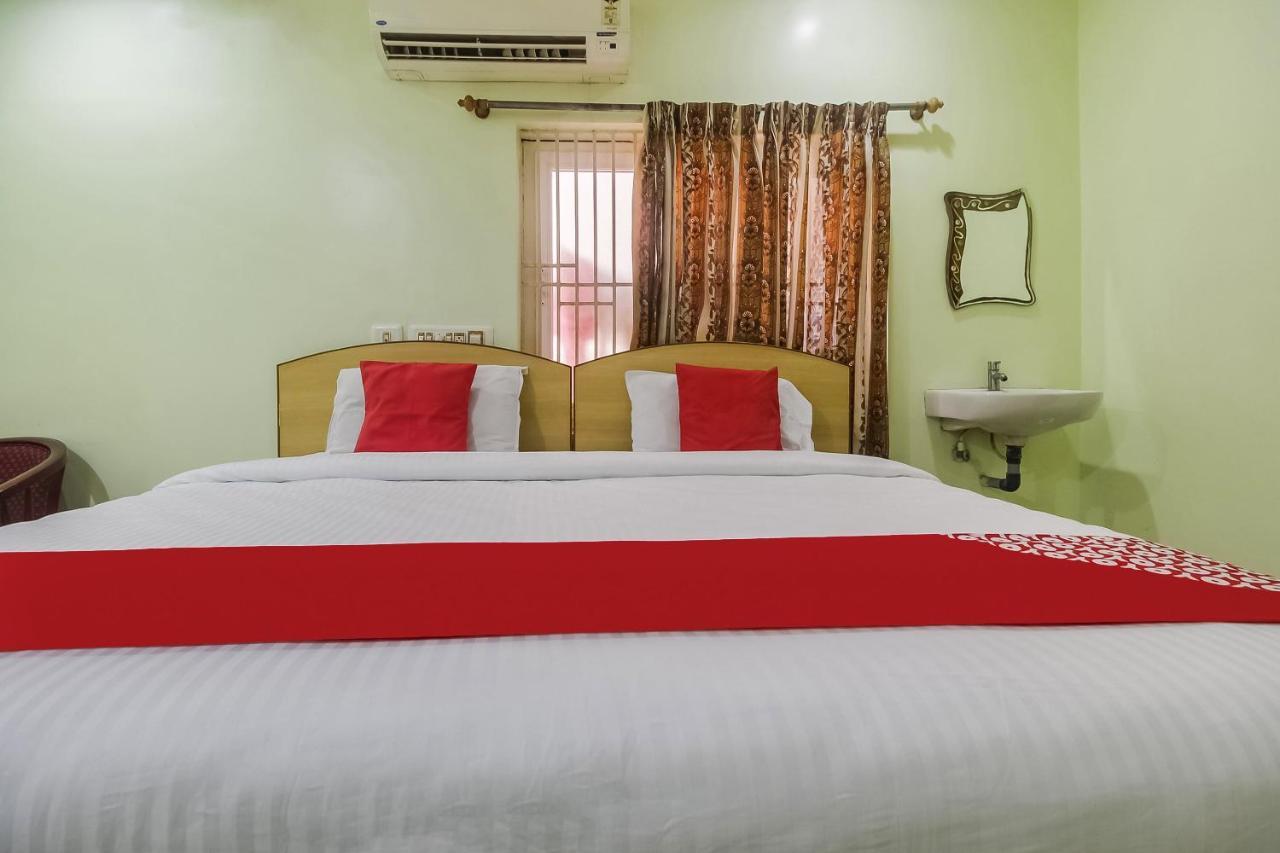 Oyo 70841 Hotel Anjali Residency Velur Eksteriør billede