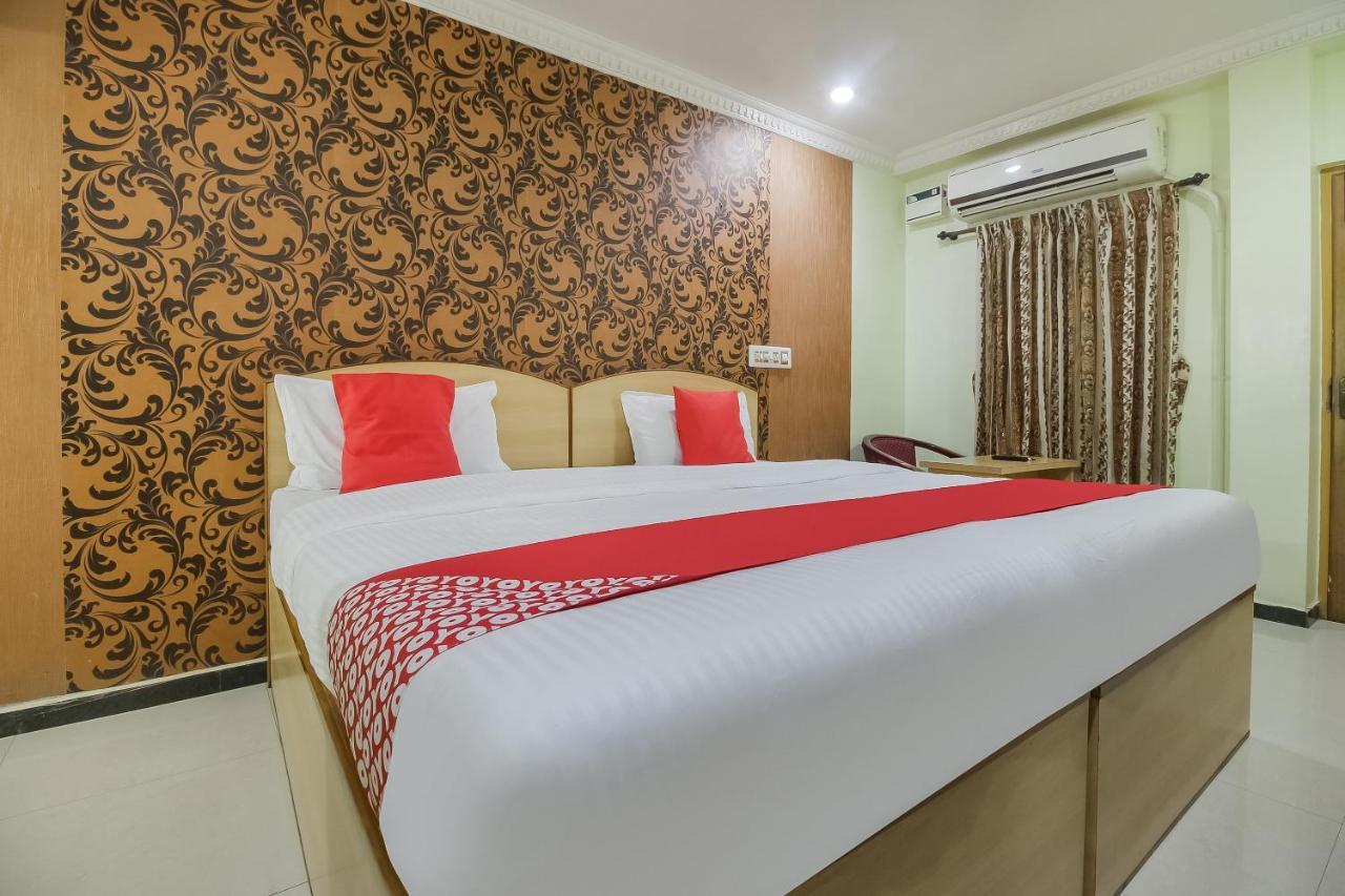 Oyo 70841 Hotel Anjali Residency Velur Eksteriør billede