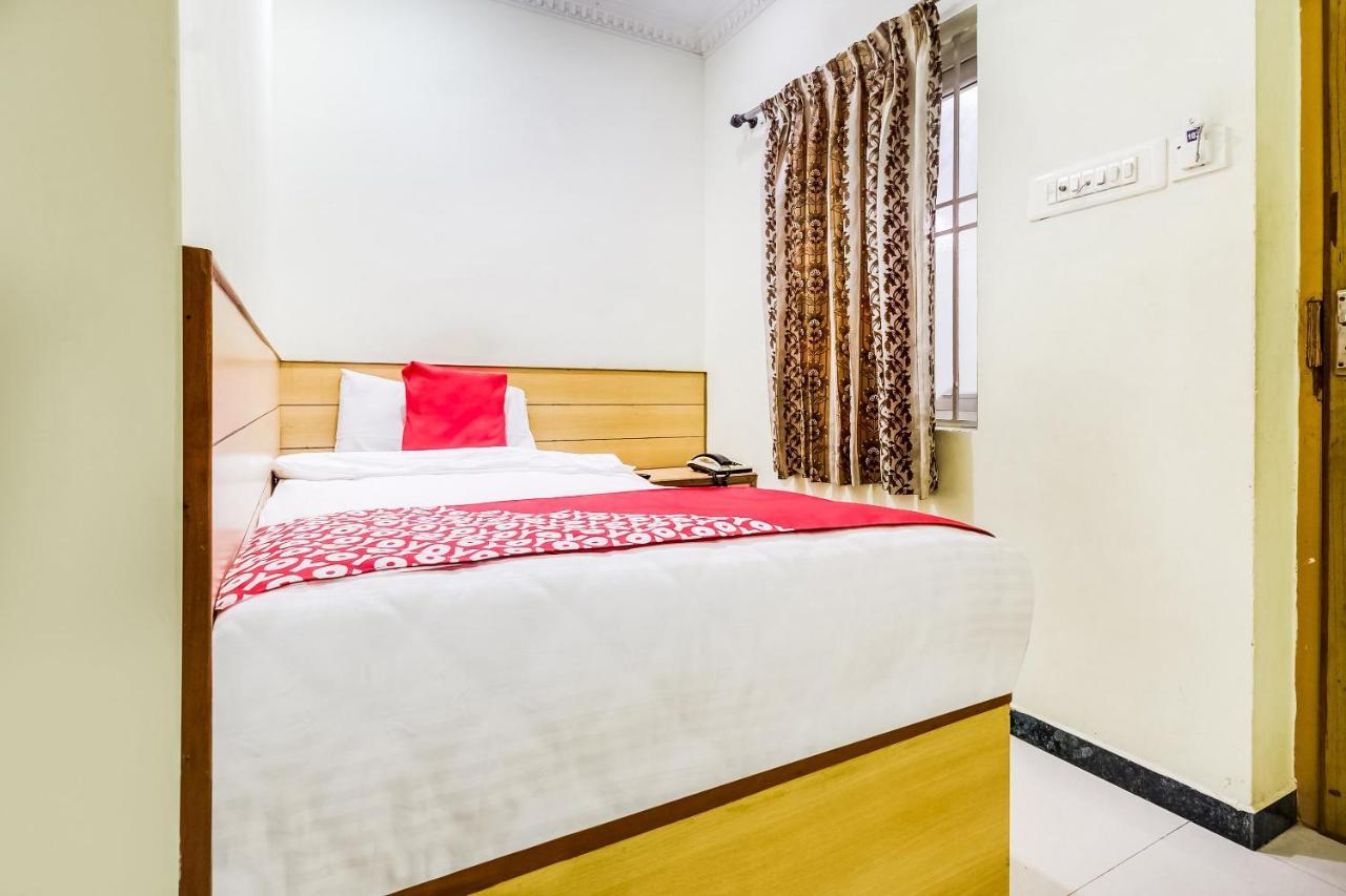 Oyo 70841 Hotel Anjali Residency Velur Eksteriør billede