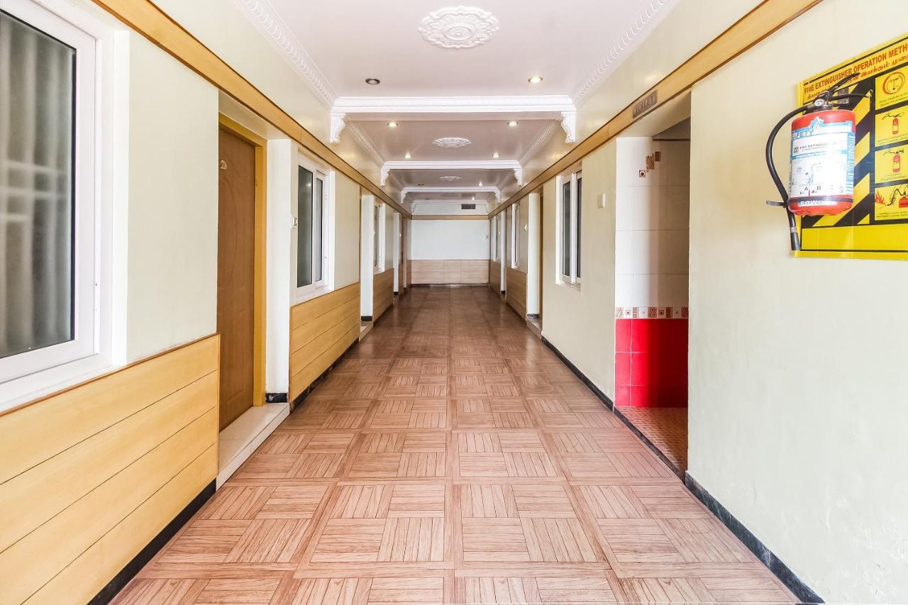 Oyo 70841 Hotel Anjali Residency Velur Eksteriør billede