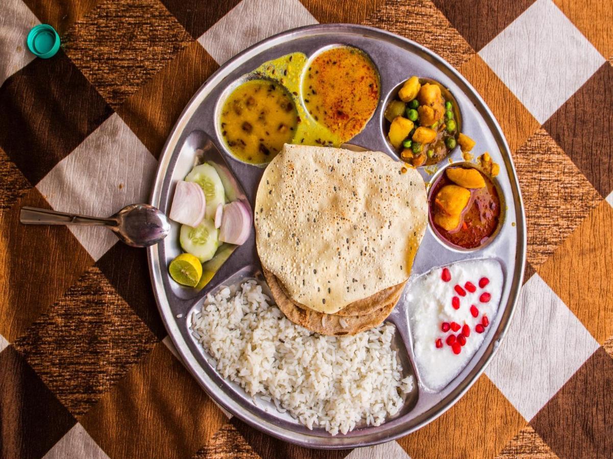 Oyo 70841 Hotel Anjali Residency Velur Eksteriør billede